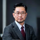 91视频网站技术总监陈志远的职业照，专业沉稳气质